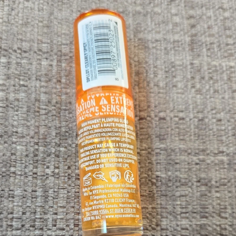 Nyx‎ Duck Plump Clearly Spicy 01